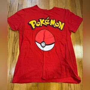 Pokémon Red Graphic Tee Poké Ball Men’s Small